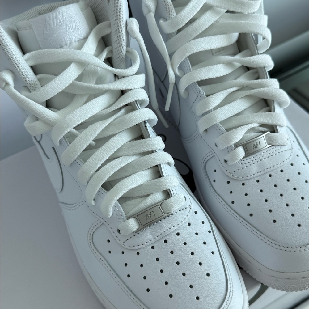 Nike White High-Top Sneakers - Picture 5 of 6